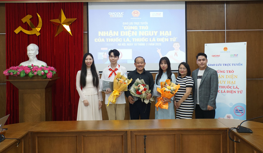 Giao lưu trực tuyến: Cùng trò nhận diện nguy hại của thuốc lá, thuốc lá điện tử