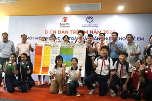 Các đại biểu và thiếu nhi tham dự Diễn đàn “Lắng nghe tiếng nói trẻ em” năm 2026.