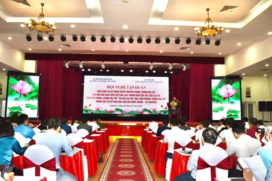 Quang cảnh hội nghị