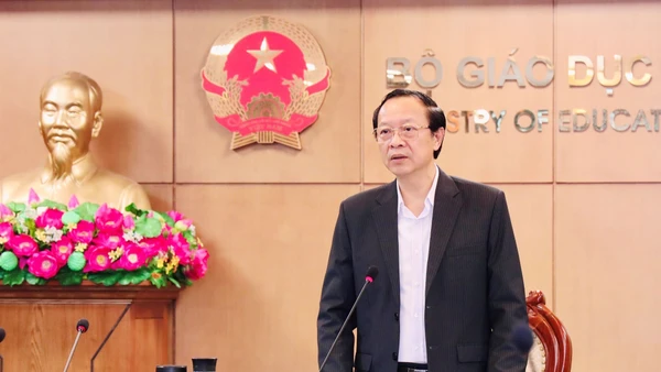 Thứ trưởng Thường trực Phạm Ngọc Thưởng phát biểu tại hội nghị.