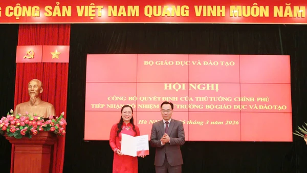 Bộ GD&ĐT công bố quyết định tiếp nhận, bổ nhiệm Thứ trưởng Nguyễn Thị Quyên Thanh