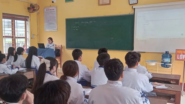 Giờ học tại Trường THPT Lam Kinh.
