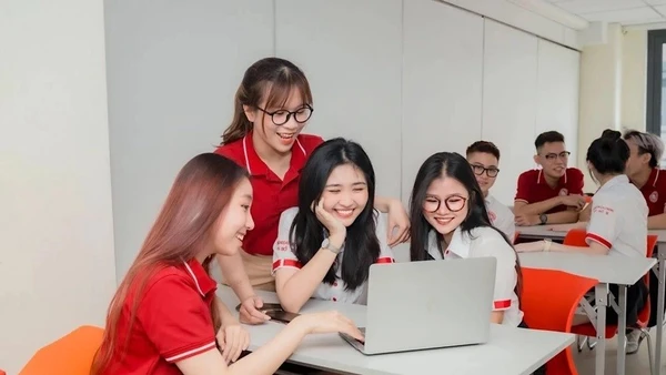 Lần đầu tiên có quy định về nhà giáo hợp đồng toàn thời gian sau nghỉ hưu