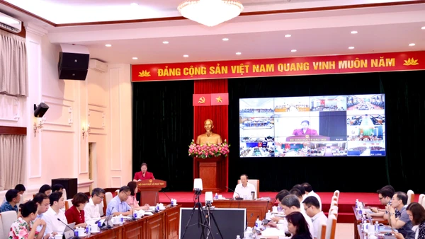 Thứ trưởng Thường trực Phạm Ngọc Thưởng chủ trì hội nghị triển khai phân cấp quản lý nhà nước về giáo dục khi thực hiện chính quyền địa phương hai cấp.