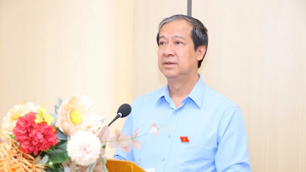 Bộ trưởng Bộ GD&ĐT Nguyễn Kim Sơn phát biểu tại cuộc tiếp xúc cử tri trước kỳ họp thứ 9, Quốc hội khóa XV.
