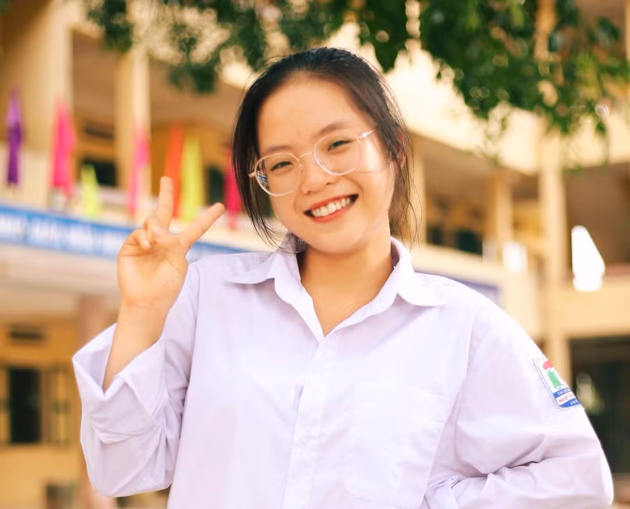 Mai Hồng Ngọc- á khoa khối D toàn quốc kì thi tốt nghiệp THPT 2021.