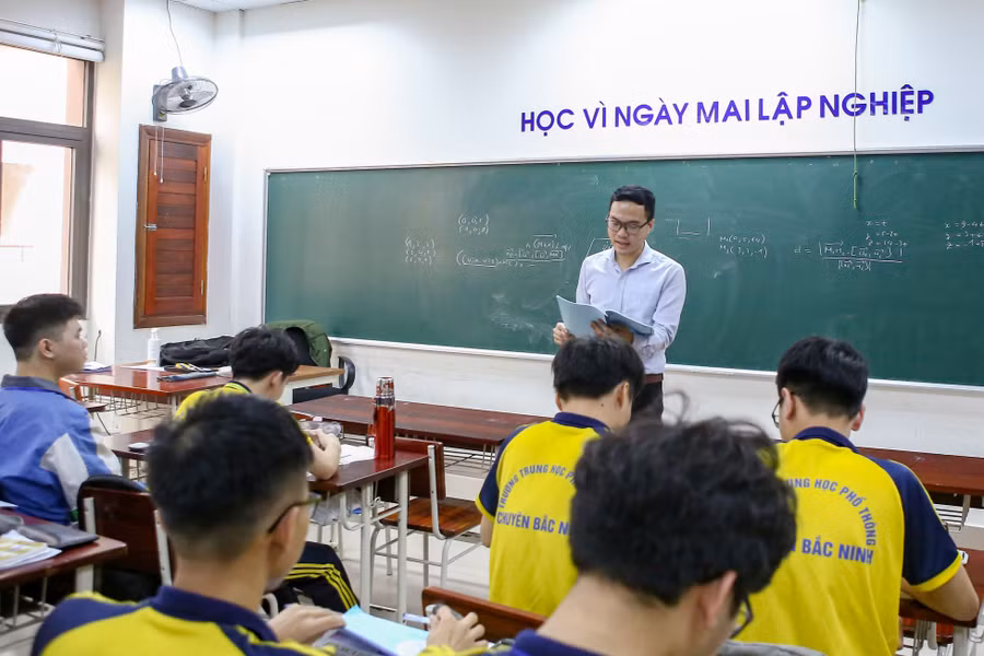 Học sinh Bắc Ninh ôn tập chuẩn bị cho kỳ thi tốt nghiệp THPT.