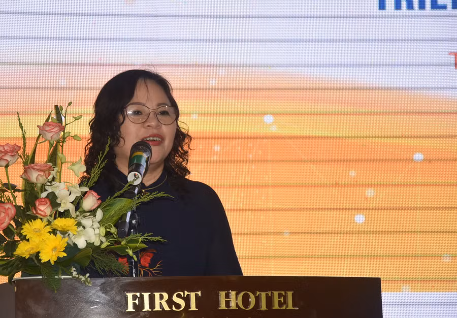 Thứ trưởng Bộ GD&amp;ĐT Ngô Thị Minh phát biểu tại Hội nghị.