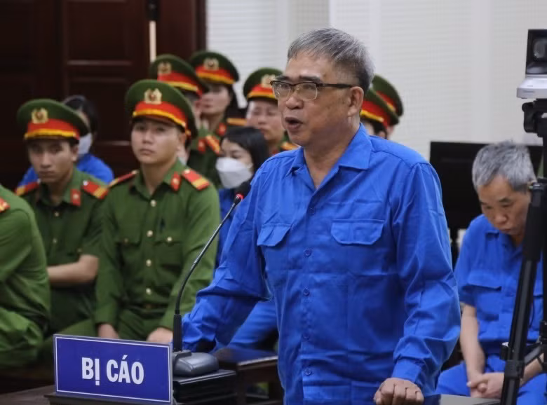 Bị cáo Đỗ Hữu Ca tại tòa.