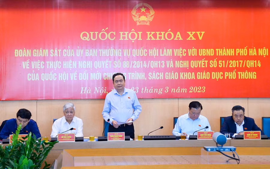 Phó Chủ tịch Thường trực Quốc hội Trần Thanh Mẫn chủ trì buổi làm việc.