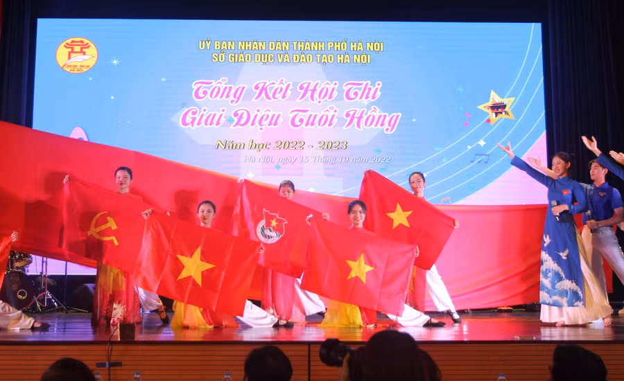 Các tiết mục tham gia hội thi đã được dàn dựng công phu, đậm chất nghệ thuật Các tiết mục tham gia hội thi đã được dàn dựng công phu, đậm chất nghệ thuật