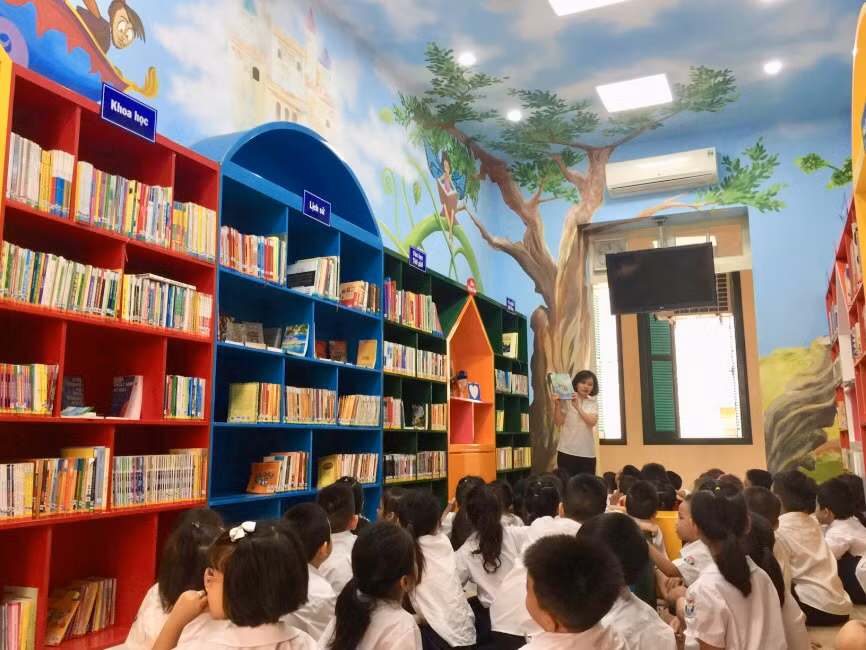 Thư viện thân thiện của trường Tiểu học Trần Quốc Toản (Quận Hoàn Kiếm, Hà Nội).