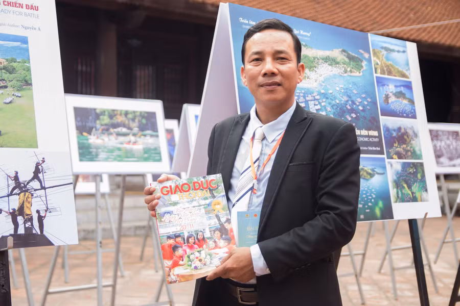 Thầy Hoàng Hữu Kiều là 1 trong 2 giáo viên tiêu biểu của tỉnh Quảng Trị năm 2018 Thầy Hoàng Hữu Kiều là 1 trong 2 giáo viên tiêu biểu của tỉnh Quảng Trị năm 2018
