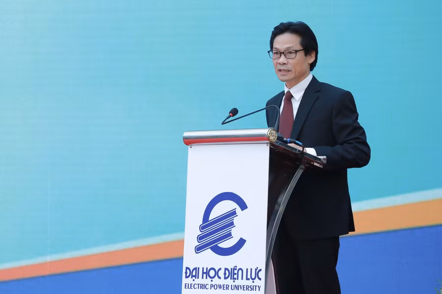 PGS.TS Đinh Văn Toàn - Chủ tịch Hội đồng kiểm định chất lượng giáo dục - Phó Giám đốc Trung tâm kiểm định Chất lượng giáo dục (Đại học Quốc gia Hà Nội). PGS.TS Đinh Văn Toàn - Chủ tịch Hội đồng kiểm định chất lượng giáo dục - Phó Giám đốc Trung tâm kiểm định Chất lượng giáo dục (Đại học Quốc gia Hà Nội).