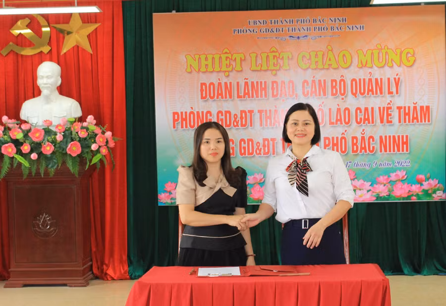 Trường Mầm non Việt Đan thành phố Bắc Ninh và Trường Mầm non Hoa Lan thành phố Lào Cai. Trường Mầm non Việt Đan thành phố Bắc Ninh và Trường Mầm non Hoa Lan thành phố Lào Cai.