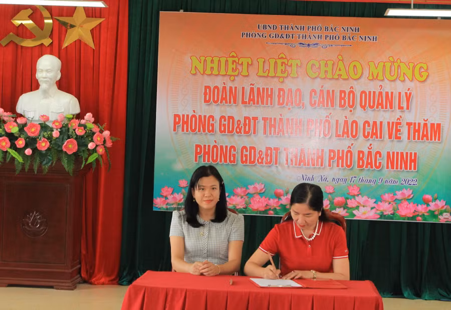 Trường Mầm non Ninh Xá thành phố Bắc Ninh và Trường Mầm non Hoa Hồng thành phố Lào Cai. Trường Mầm non Ninh Xá thành phố Bắc Ninh và Trường Mầm non Hoa Hồng thành phố Lào Cai.