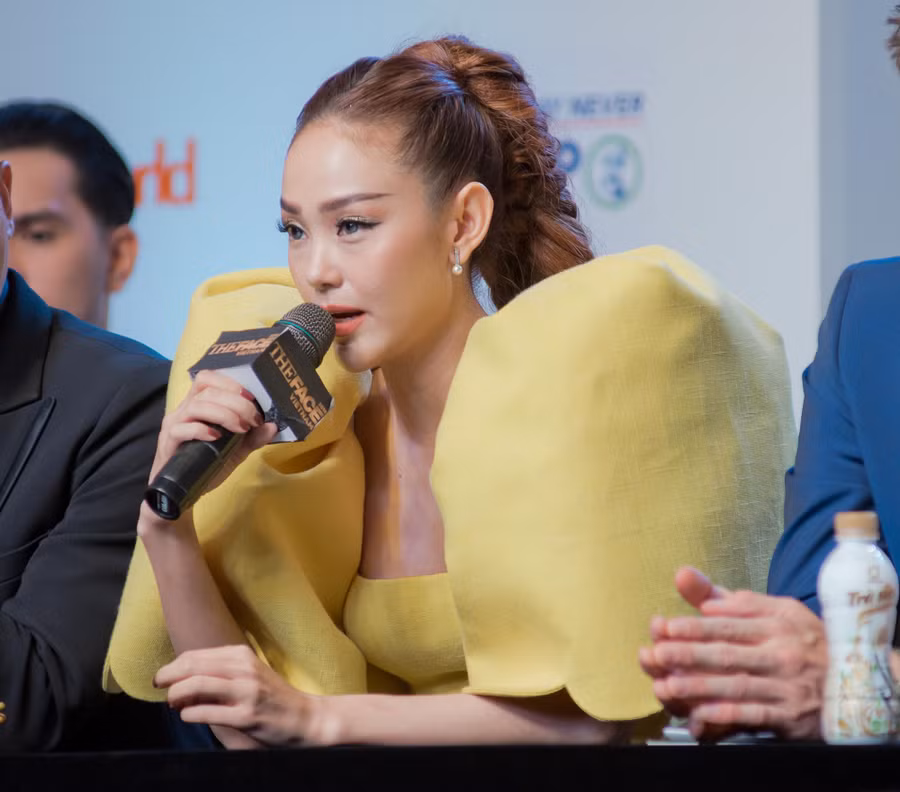Ca sĩ – diễn viên Minh Hằng chia sẻ lý do cô nhận lời làm huấn luyện viên của The Face Vietnam 2018. Ca sĩ – diễn viên Minh Hằng chia sẻ lý do cô nhận lời làm huấn luyện viên của The Face Vietnam 2018.