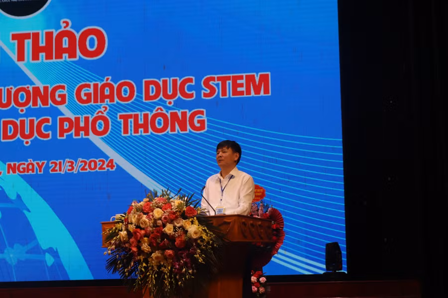 Đại diện ngành GD&ĐT Bắc Giang tham luận. Đại diện ngành GD&ĐT Bắc Giang tham luận.