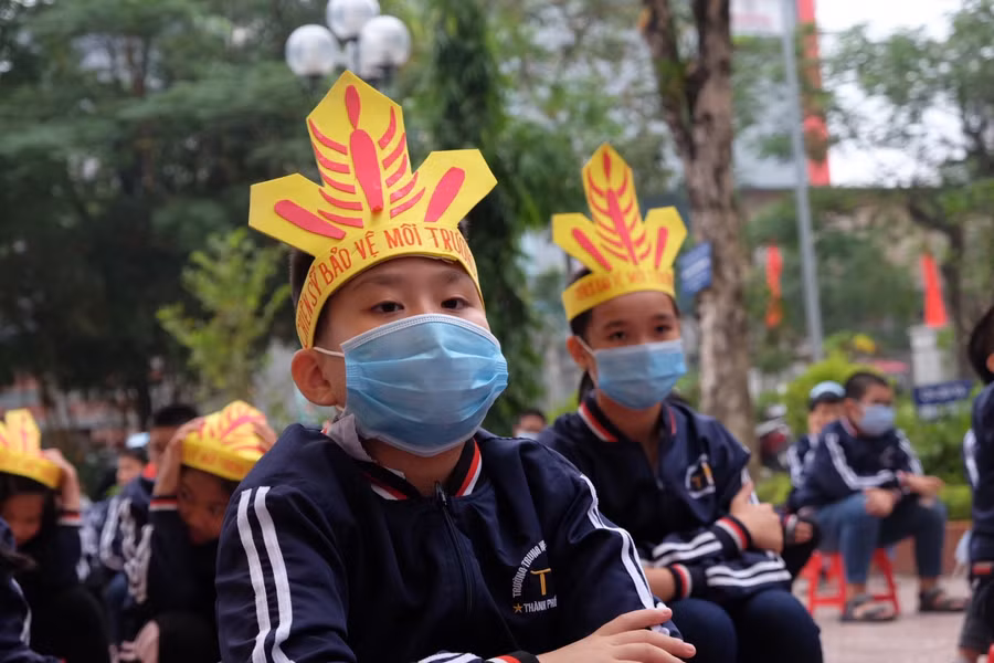 Học sinh trường THCS Lê Quý Đôn hưởng ứng lễ mít tinh
