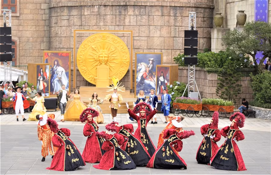 Carnival yến tiệc Vua Mặt trời tại Bà Nà Hills Carnival yến tiệc Vua Mặt trời tại Bà Nà Hills