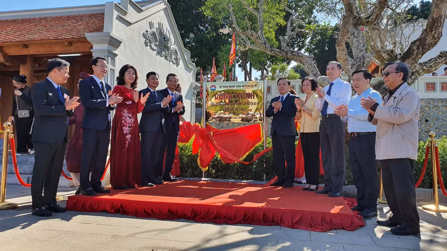 Lãnh đạo TP Hà Nội và huyện Ba Vì khánh thành công trình tu bổ, tôn tạo di tích lịch sử văn hóa quốc gia đền Hạ. 