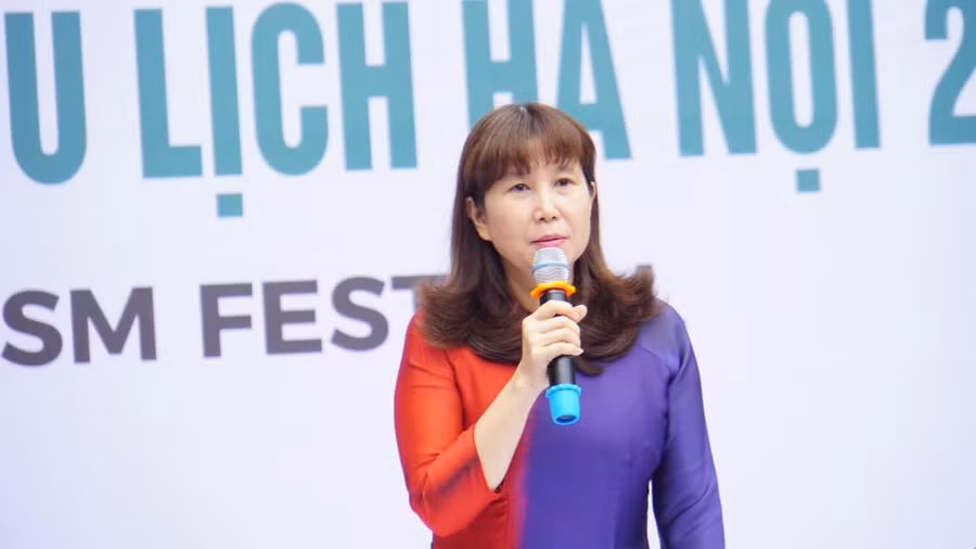 Bà Đặng Hương Giang - Giám đốc Sở Du lịch Hà Nội phát biểu tại buổi họp báo.