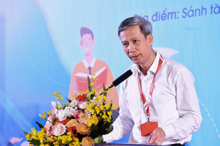 GS. TS Lê Anh Tuấn - Chủ tịch Hội đồng ĐH Bách khoa Hà Nội phát biểu. Ảnh Duy Thành. GS. TS Lê Anh Tuấn - Chủ tịch Hội đồng ĐH Bách khoa Hà Nội phát biểu. Ảnh Duy Thành.