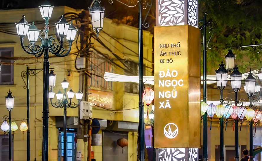 Khu phố ẩm thực đêm kết hợp đi bộ Đảo Ngọc - Ngũ Xã (phường Trúc Bạch).