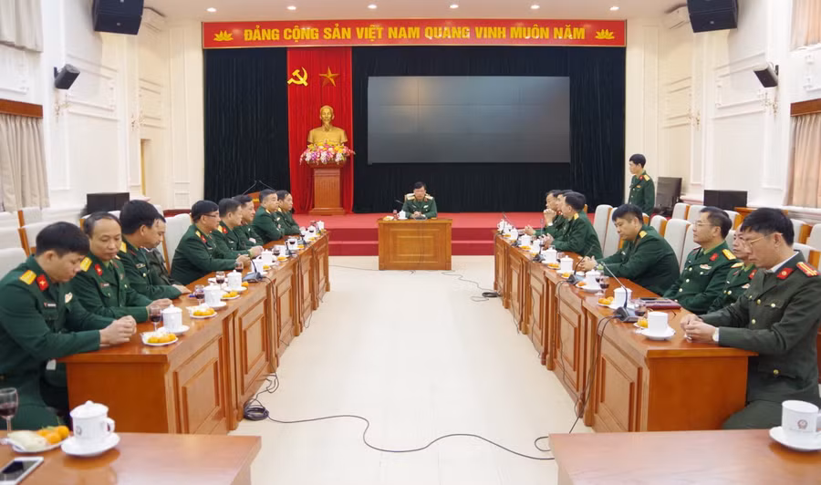 Vụ Giáo dục Quốc phòng và An ninh tổ chức gặp mặt truyền thống nhân kỷ niệm 78 năm ngày thành lập Quân đội nhân dân Việt Nam.