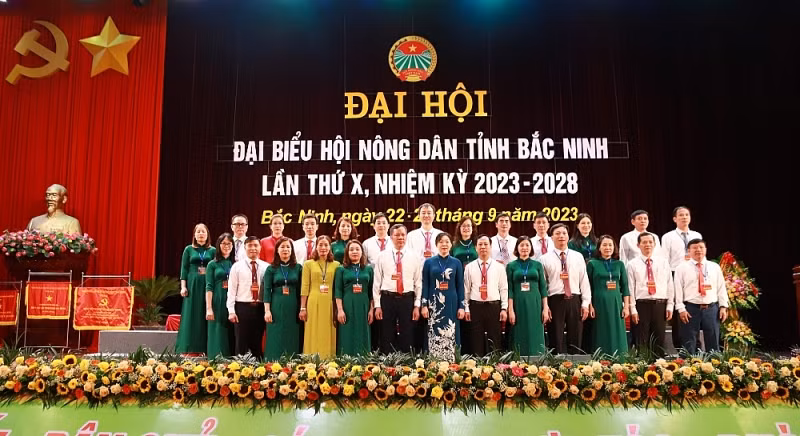 Hội Nông dân tỉnh Bắc Ninh được đánh giá là 1 trong những đơn vị tiêu biểu, dẫn đầu trong phong trào thi đua của Cụm thi đua số 3 nói riêng và trong 63 tỉnh, thành phố trong cả nước nói chung. Hội Nông dân tỉnh Bắc Ninh được đánh giá là 1 trong những đơn vị tiêu biểu, dẫn đầu trong phong trào thi đua của Cụm thi đua số 3 nói riêng và trong 63 tỉnh, thành phố trong cả nước nói chung.