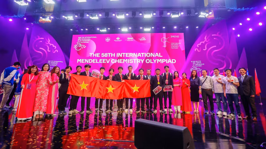 Đoàn Việt Nam đạt thành tích xuất sắc tại Olympic Hóa học Quốc tế Mendeleev. Đoàn Việt Nam đạt thành tích xuất sắc tại Olympic Hóa học Quốc tế Mendeleev.