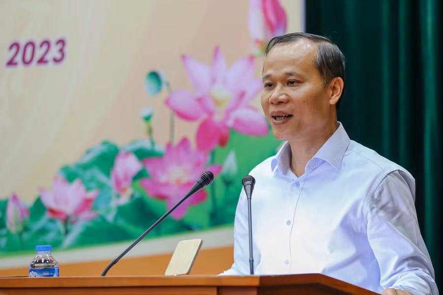 Ông Mai Sơn, Phó Chủ tịch Thường trực UBND tỉnh Bắc Giang phát biểu tại họp báo. Ông Mai Sơn, Phó Chủ tịch Thường trực UBND tỉnh Bắc Giang phát biểu tại họp báo.