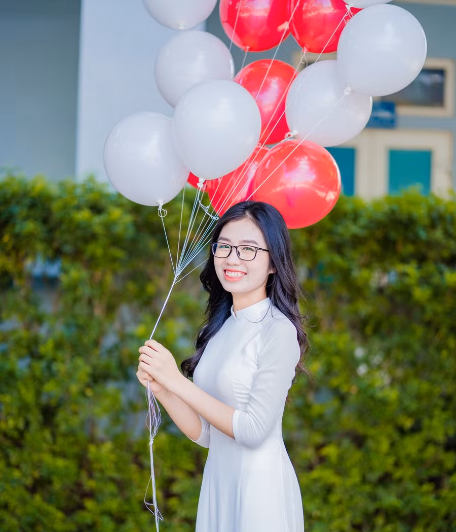 Lang Thị Mai Sương, sinh viên năm nhất, Trường ĐH Ngoại thương. Ảnh NVCC. Lang Thị Mai Sương, sinh viên năm nhất, Trường ĐH Ngoại thương. Ảnh NVCC.