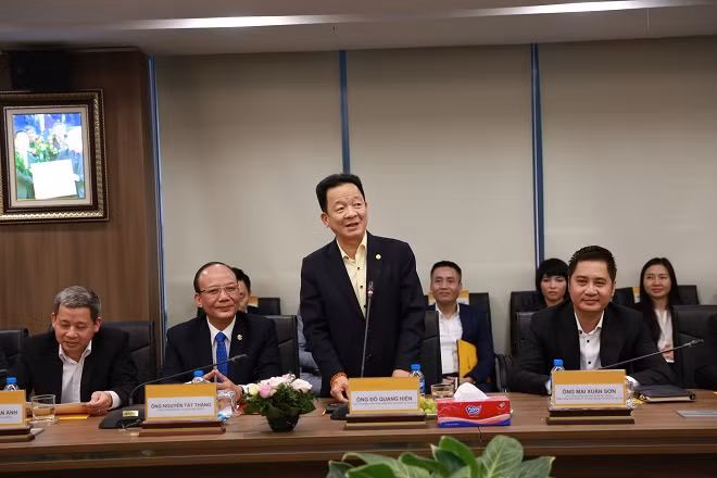 Chủ tịch HĐQT kiêm Tổng giám đốc T&T Group Đỗ Quang Hiển đánh giá cao vai trò của các đại sứ, trưởng cơ quan đại diện của VN tại nước ngoài trong việc kết nối với các doanh nghiệp ở nước sở tại Chủ tịch HĐQT kiêm Tổng giám đốc T&T Group Đỗ Quang Hiển đánh giá cao vai trò của các đại sứ, trưởng cơ quan đại diện của VN tại nước ngoài trong việc kết nối với các doanh nghiệp ở nước sở tại