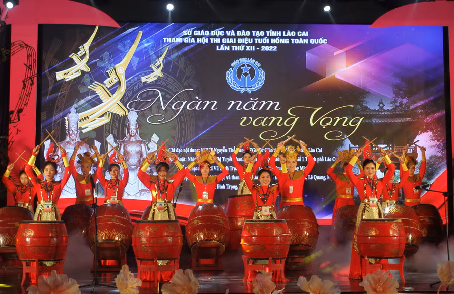 Một tiết mục dự thi của đoàn học sinh Lào Cai