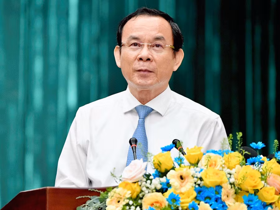Phát biểu chỉ đạo tại hội nghị, Bí thư Thành ủy TPHCM Nguyễn Văn Nên cho biết, hiện nay cả nước nói chung và TPHCM nói riêng đang trong tiến trình thực hiện đổi mới căn bản và toàn diện giáo dục, trong đó tính trung thực cần được đề cao. Đổi mới trước hết cần đổi mới về tư duy, phương pháp tiếp cận, dũng cảm thay đổi chính mình từ đội ngũ cán bộ quản lý đến thầy cô giáo. Ngành giáo dục cần quan tâm một số vấn đề như đổi mới bắt đầu từ đâu, theo hướng nào để thực hiện một cách trung thực... Đồng thời, Bí thư Thành ủy TPHCM đề nghị Sở GD&amp;ĐT cần đặc biệt chăm lo cho đội ngũ giáo viên, đảm bảo sự văn minh trong môi trường học tập.