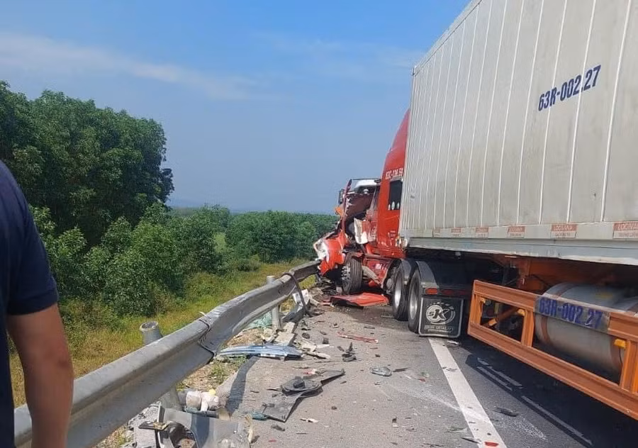 Một góc hiện trường vụ tai nạn.