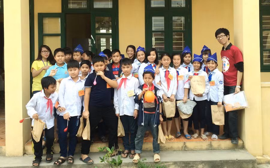 Các học sinh trường tiểu học An Viên (Tiên Lữ- Hưng Yên) tại hội trại Các học sinh trường tiểu học An Viên (Tiên Lữ- Hưng Yên) tại hội trại