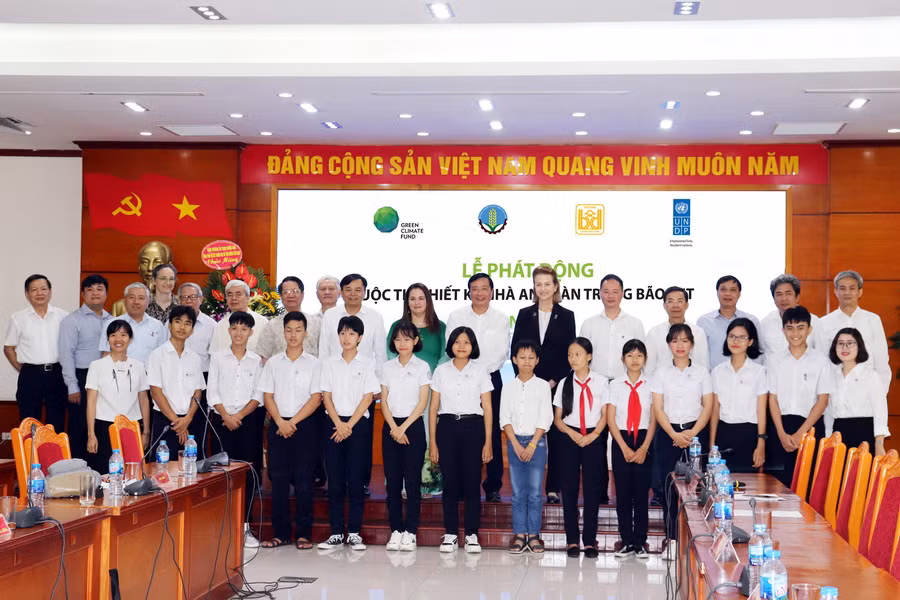 Các đại biểu tại lễ phát động