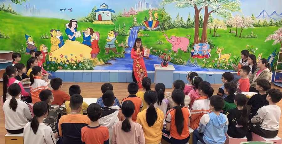 Cô thủ thư tâm huyết rèn thói quen đọc sách cho học sinh ảnh 1