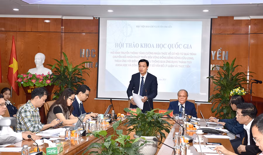 PGS.TS. Trần Thanh Giang - Phó Giám đốc Học viện BC&amp;TT phát biểu kết luận hội thảo.