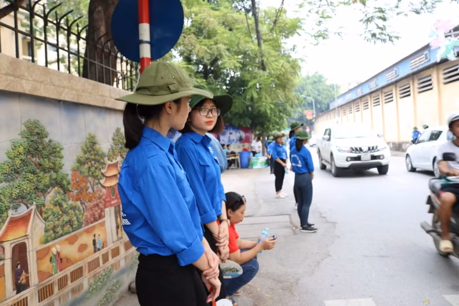 Đường phố Hà Nội thông thoáng trong buổi sáng, ngày thi thứ 2 kỳ thi THPT quốc gia 2019.