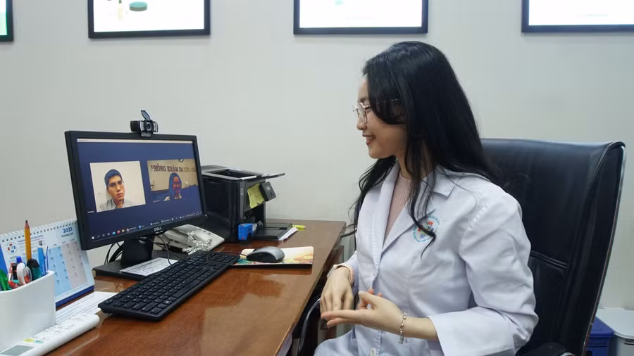 GV Trường ĐH Y khoa Phạm Ngọc Thạch tư vấn sức khỏe trực tuyến cho người dân.