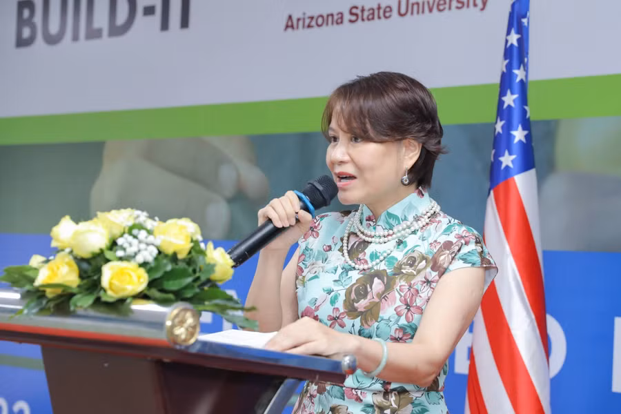 PGS.TS Đàm Sao Mai - Phó Hiệu trưởng Trường ĐH Công nghiệp TPHCM, phát biểu tại sự kiện.