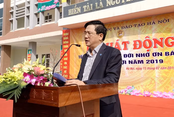 Ông Phạm Xuân Tiến- Phó Giám đốc Sở GD&ĐT Hà Nội phát biểu tại lễ phát động