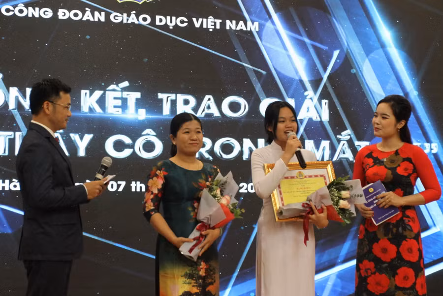 Tác giả đoạt giải Đặc biệt chia sẻ cảm xúc khi nhận giải.