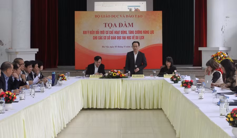 Quang cảnh buổi tọa đàm