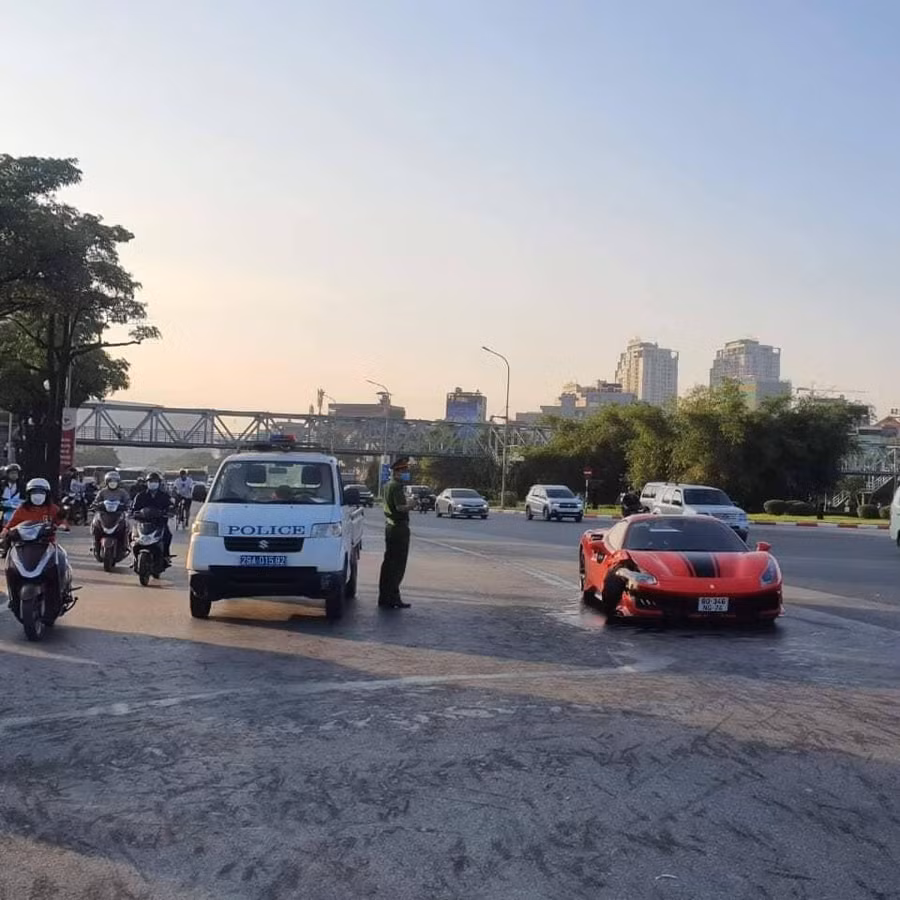 Hiện trường vụ tai nạn giao thông. Hiện trường vụ tai nạn giao thông.