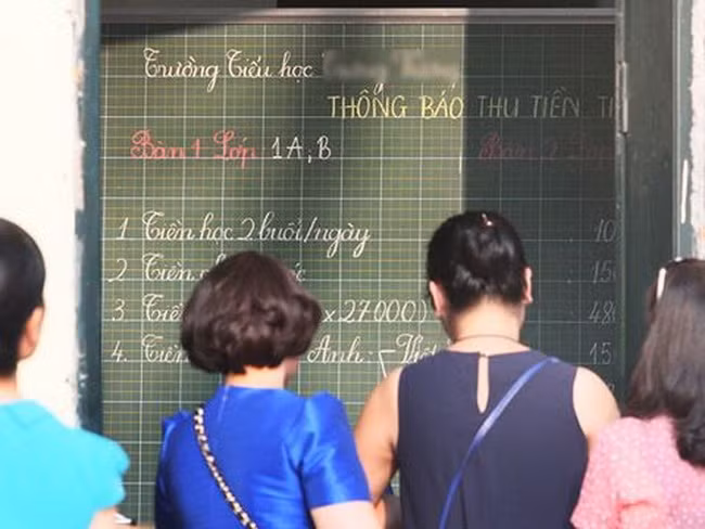 Hà Nội: Bỏ quy định đóng góp tự nguyện để mua sắm thiết bị