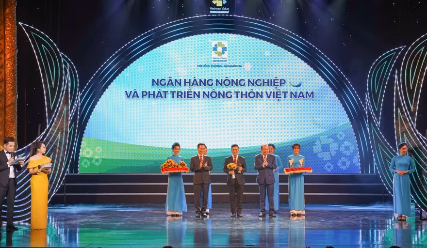 Agribank năm 2020 - Một năm gặt hái nhiều giải thưởng trong nước và quốc tế ảnh 1